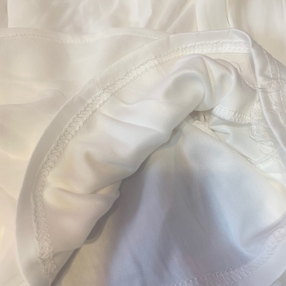 ❌DONATED❌White V-neck Surplice Adjustable Straps Maxi Shorts Romper - Picture 13 of 17